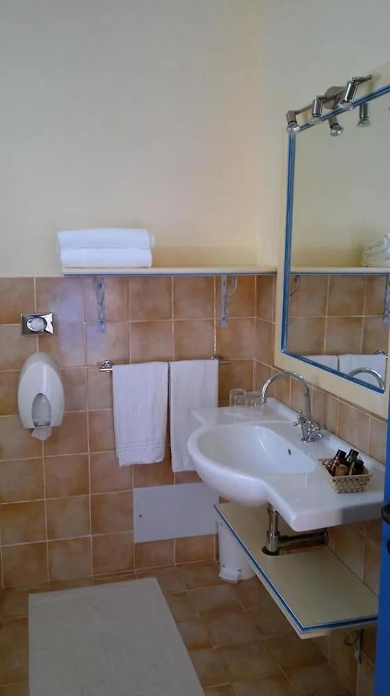 فندق S'Acqua Sassa تويلادا